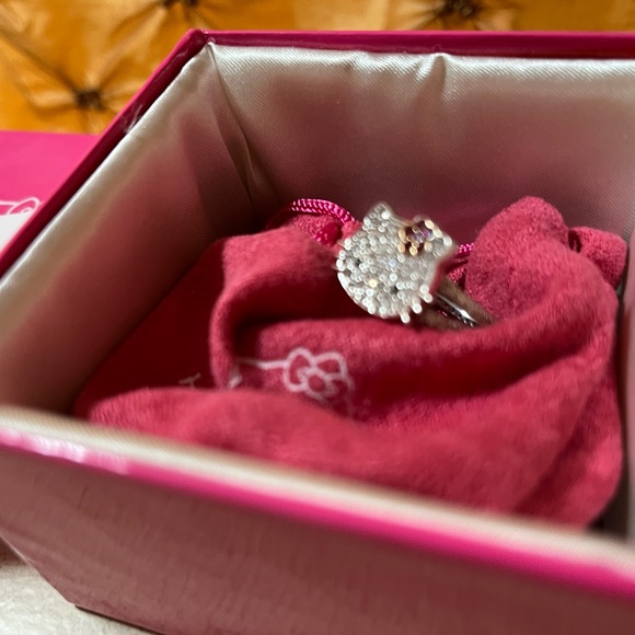 Hello Kitty Sanrio for Diamonique NWT Hello Kitty Flower Eternity Ring Size 8 🌸 - Picture 5 of 16